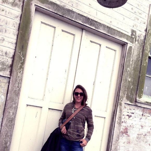 Meet your Posher, Diane - Picture 3 of 9